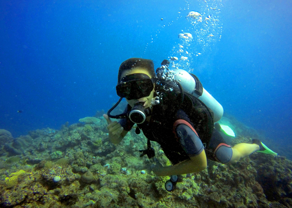 diving and freediving courses Fiji. SSI advanced open water dive course.