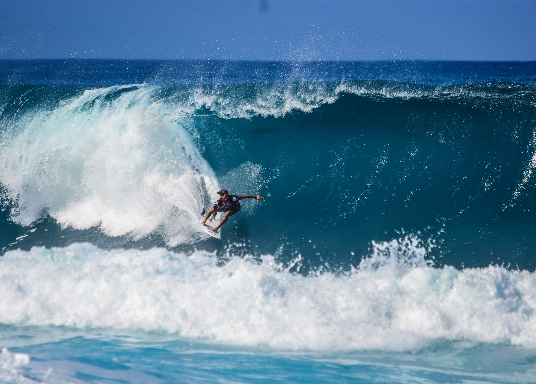 catamaran surfing wave